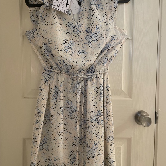 Dress - Picture 3 of 5